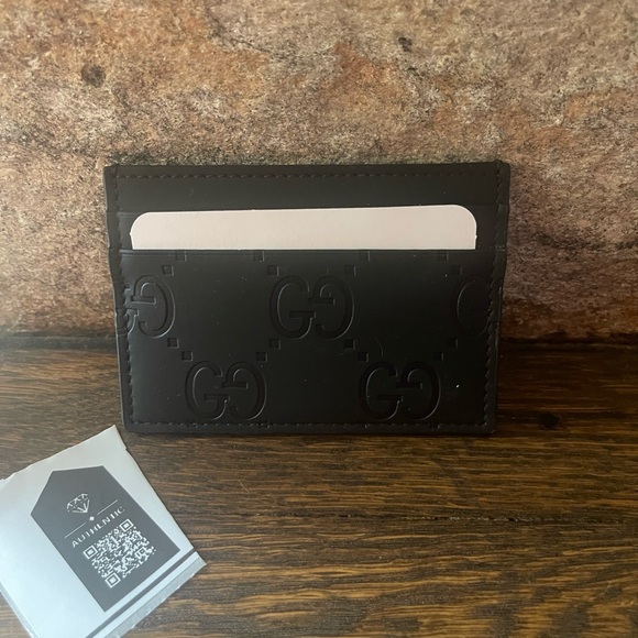 Authentic GUCCI GG RUBBER-EFFECT CARD CASE 2024 line COA INCLUDED - Picture 5 of 10